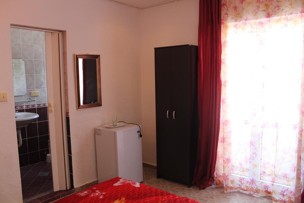 Rooms And Apartments Milana Bar Dış mekan fotoğraf